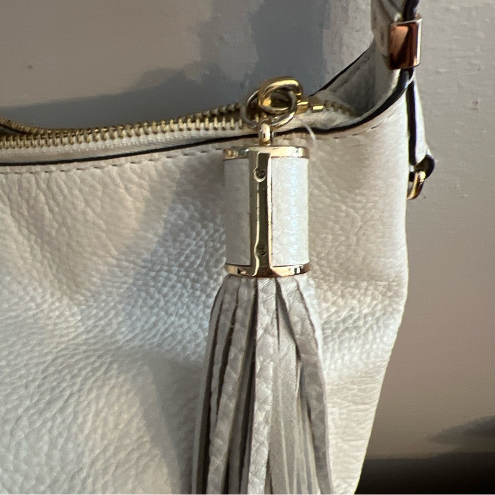 MICHAEL KORS WHITE LEATHER TASSELS ACCENTS - Picture 4 of 10